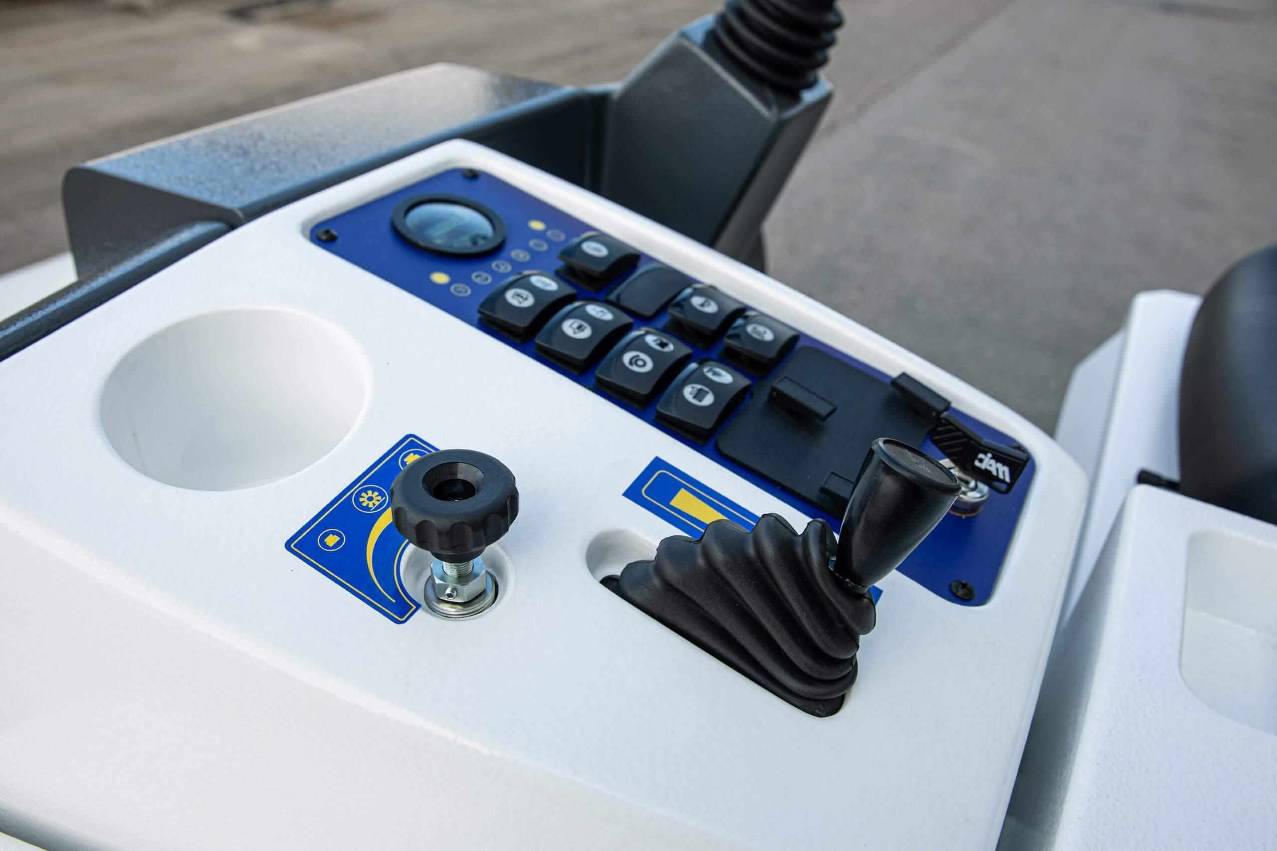 Dulevo 90 | Veegmachine - Dulevo 90 1 veegmachine bedieningspaneel modern - 87031-E