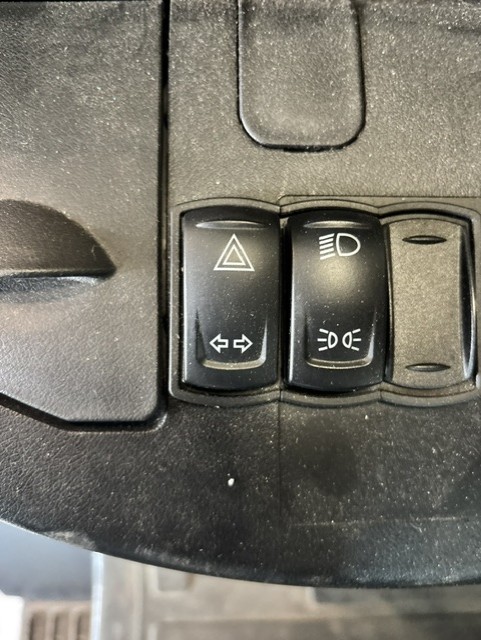 Toyota Tonero 02-8FGJF35 - Knoppen nr 2046 - 45809-2046