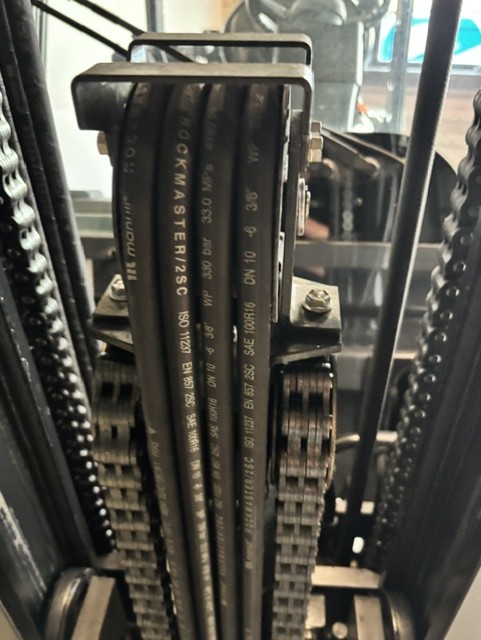 Toyota 02-8FGJF35 - Slangen nr 2047 - 45809-2047