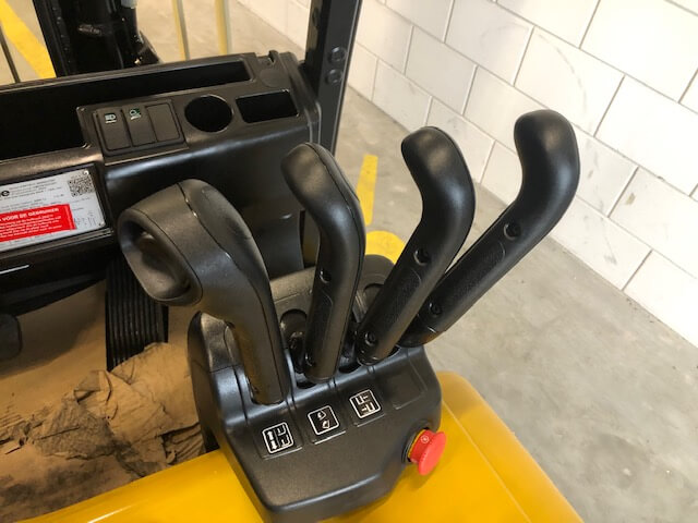 Yale ERP16VT | Heftruck - Yale erp16vt bediening nr 1063 - 100904-1063