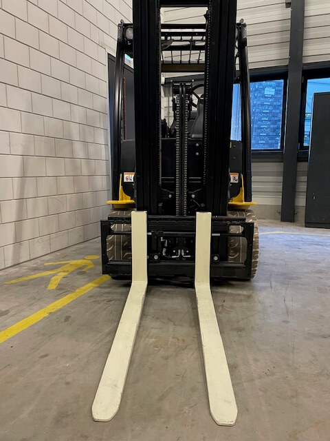 Yale ERP25VL | Heftruck - Yale erp25vl voorkant nr 1379 1 - 100920-1409